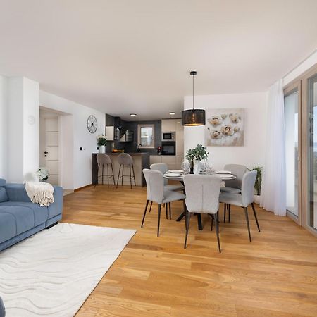 Villa Njivice Apartman Marina Exteriör bild