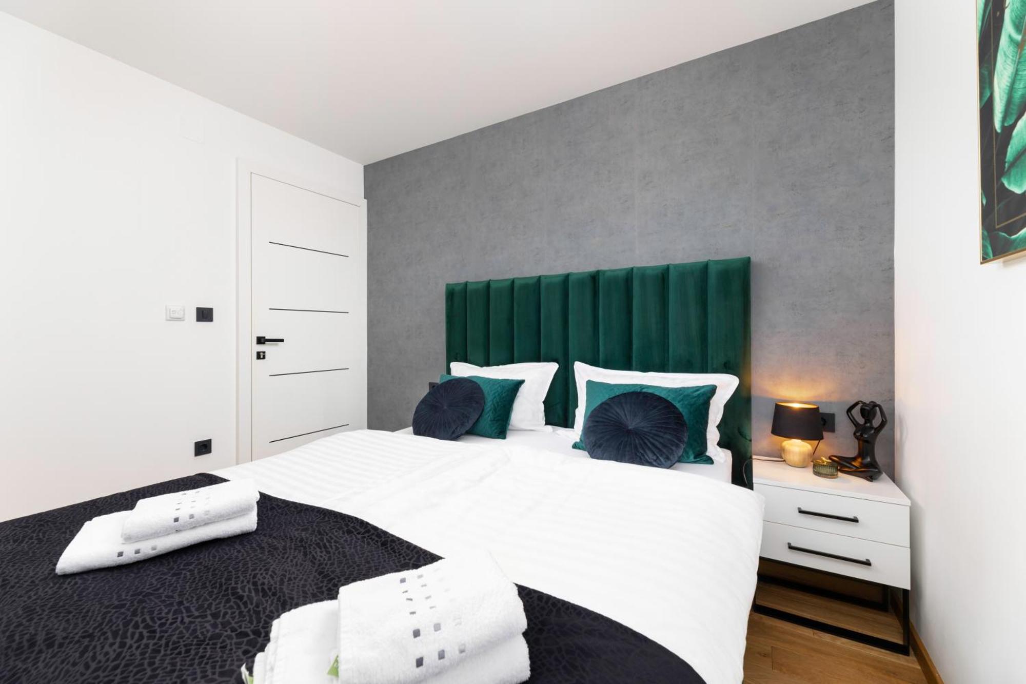 Villa Njivice Apartman Marina Exteriör bild